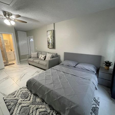 Adorable Suite In Tampa. Εξωτερικό φωτογραφία